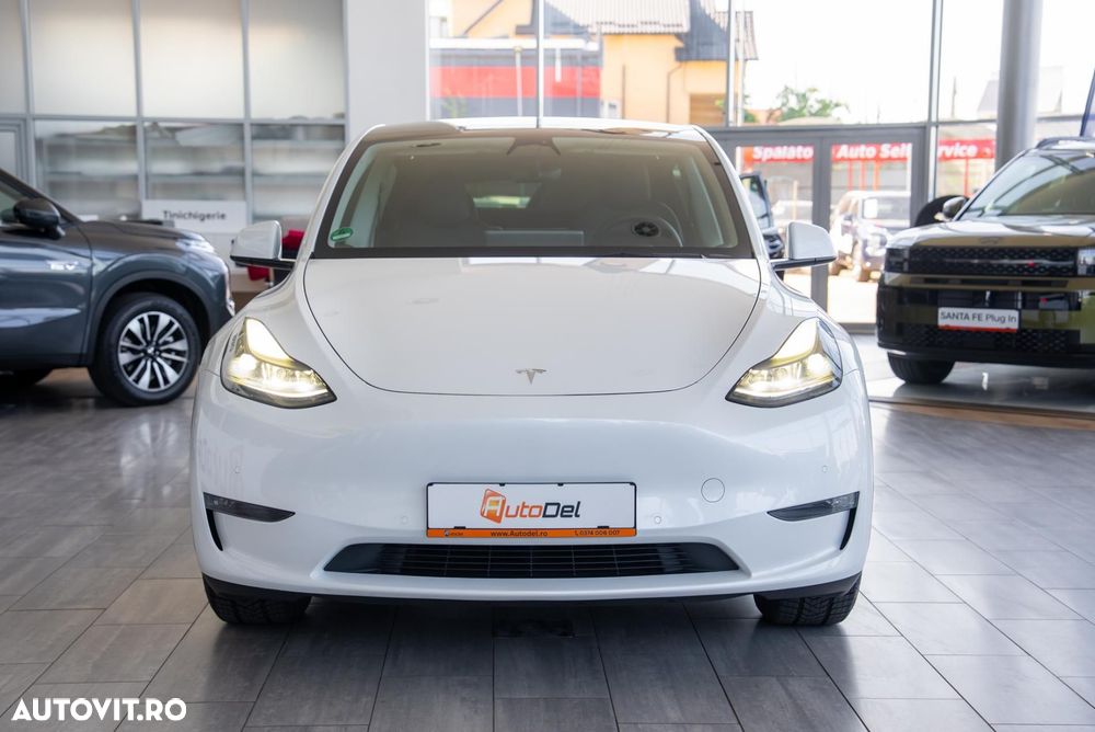 Tesla Model Y Long Range Dual Motor AWD - 7