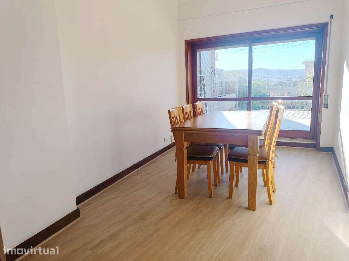 Apartamento T3 em Coimbra (Rua dos Combatentes) - Grande imagem: 3/18