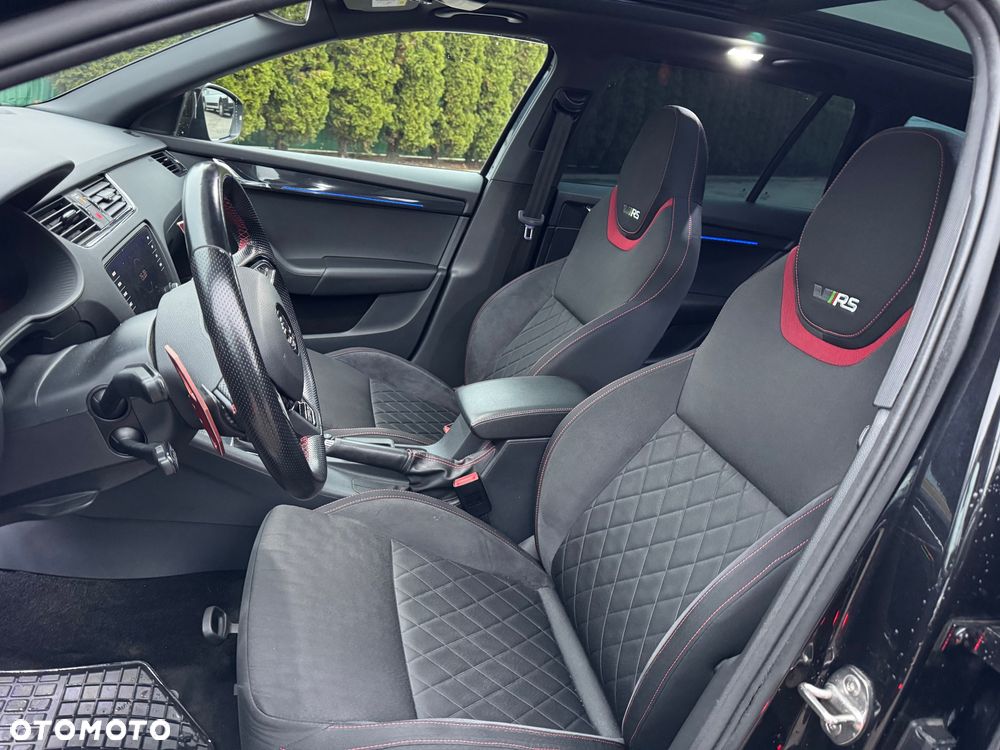 Skoda Octavia Combi 2.0 TSI DSG RS First Edition - 18
