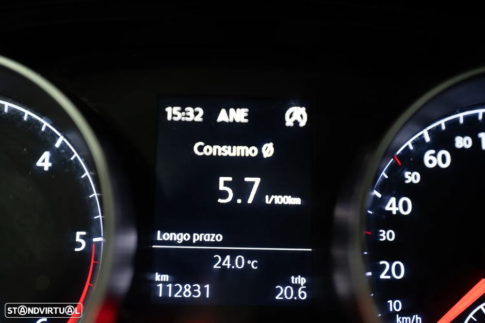 VW Golf 1.6 TDI R-Line - 19