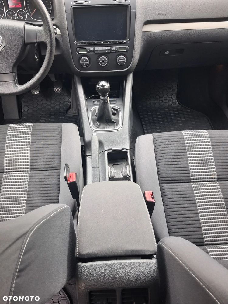 Volkswagen Golf 1.6 United - 17