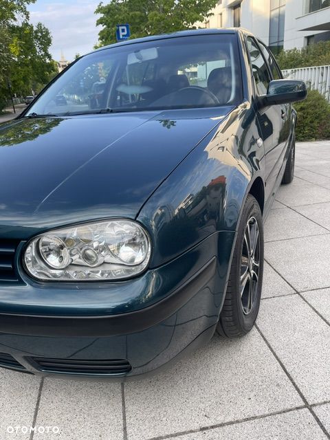 Volkswagen Golf - 2