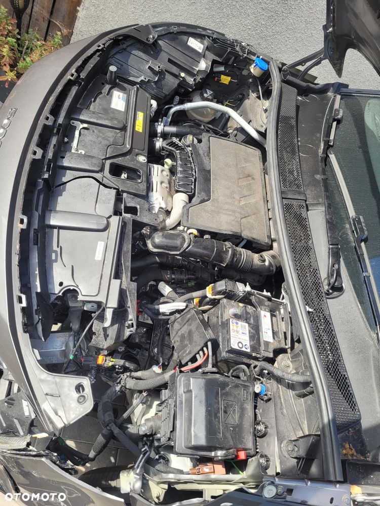Peugeot 5008 PureTech 130 EAT8 Stop & Start GT - 11