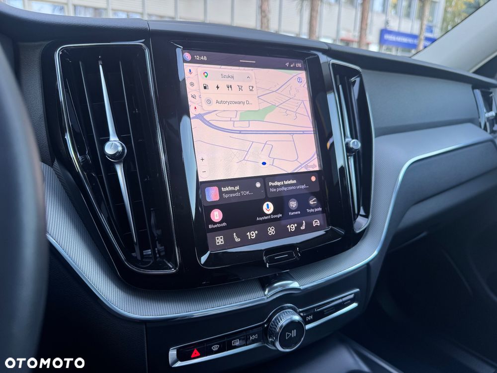 Volvo XC 60 T6 AWD Recharge Geartronic RDesign Expression - 29