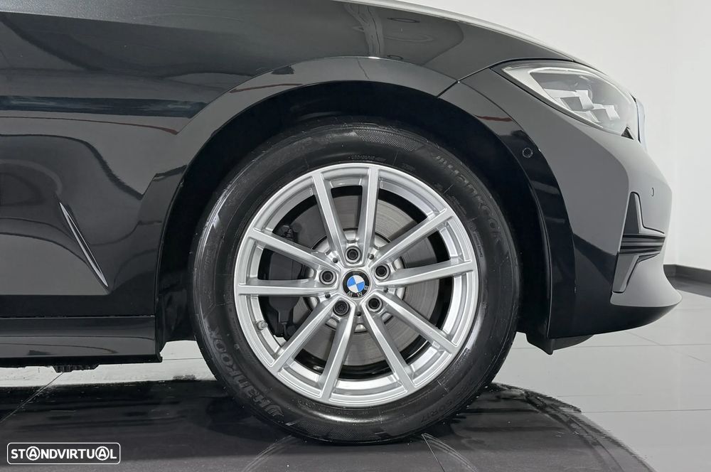 BMW 330 e Touring Corporate Edition Auto - 54