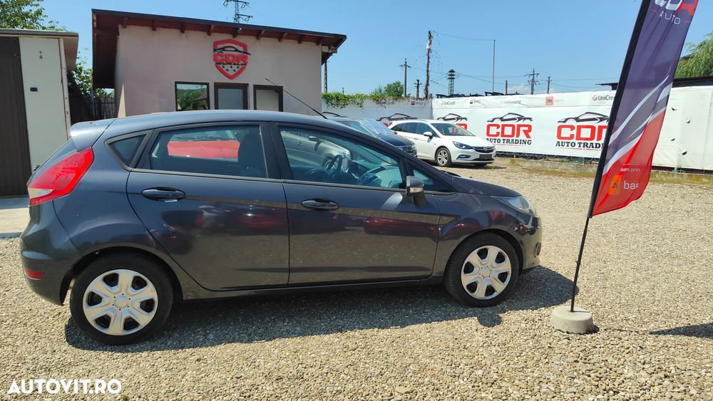 Ford Fiesta - 11