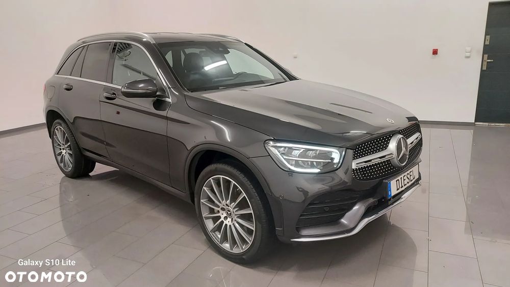 Mercedes-Benz GLC 300 de 4Matic 9G-TRONIC AMG Line - 2