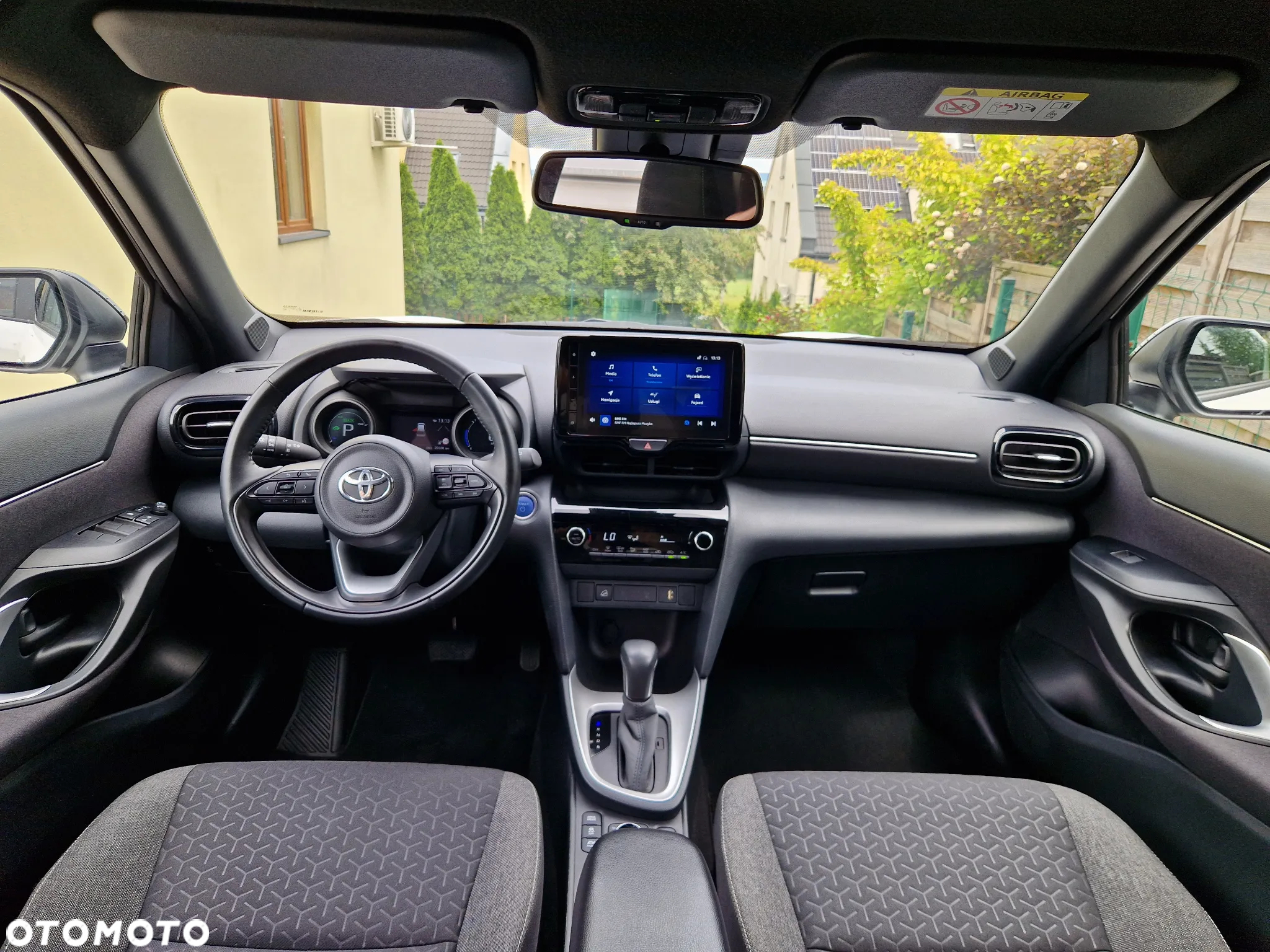 Toyota Yaris Cross Hybrid 1.5 Comfort 4x4 - 36