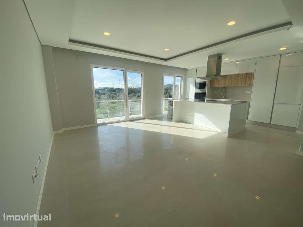 Apartamento T3 +1 Duplex novo em Aires, Amplas Varandas - Grande imagem: 2/26
