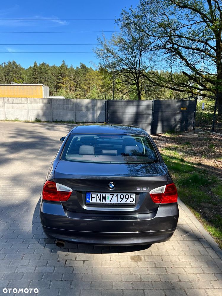 BMW Seria 3 318i - 6