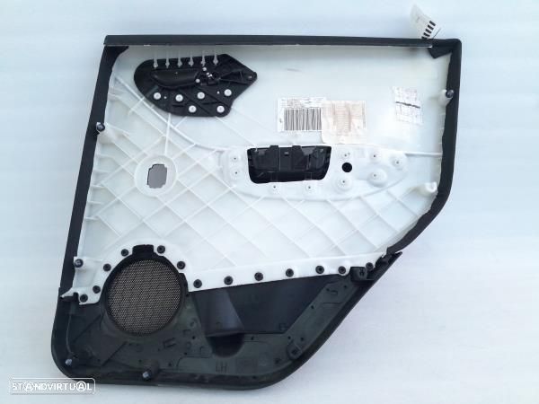 Quartela / Forra Tras Esq Mercedes-Benz A-Class (W169) - 2