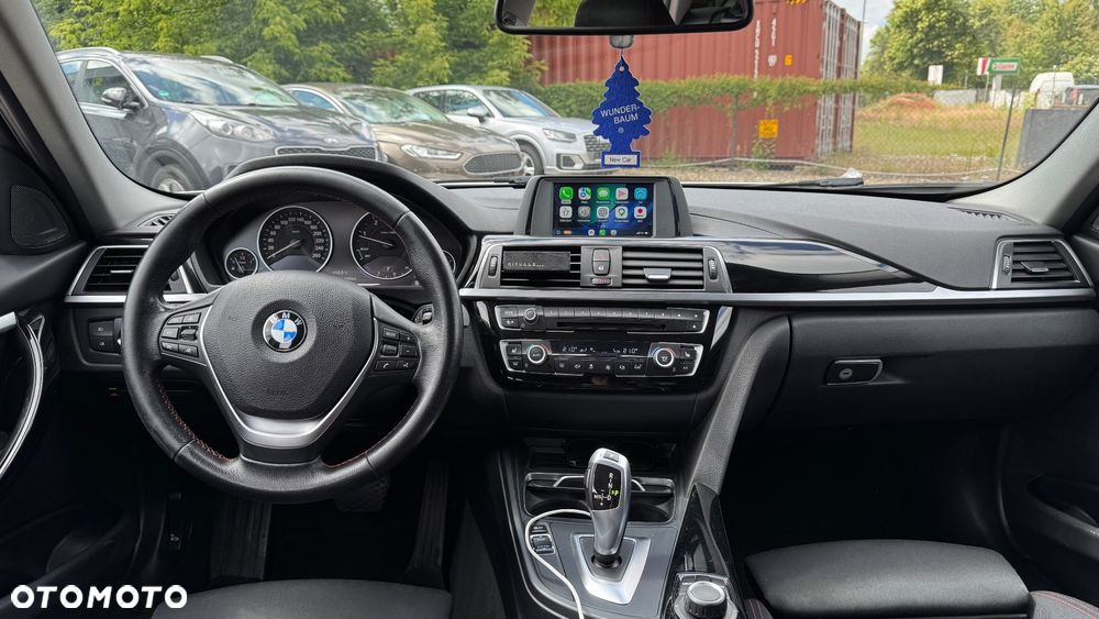 BMW Seria 3 320d Sport Line - 36