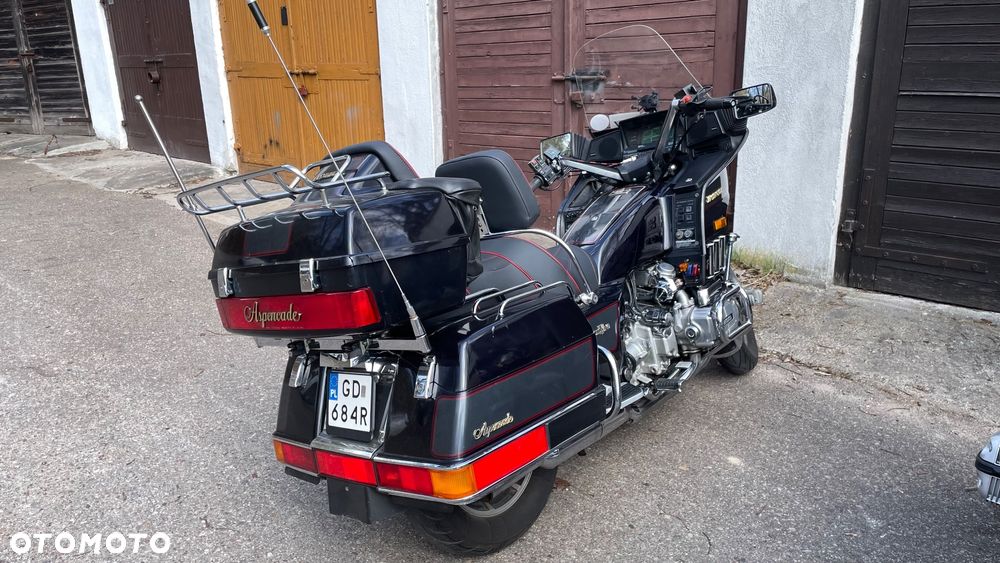 Honda GL - 6