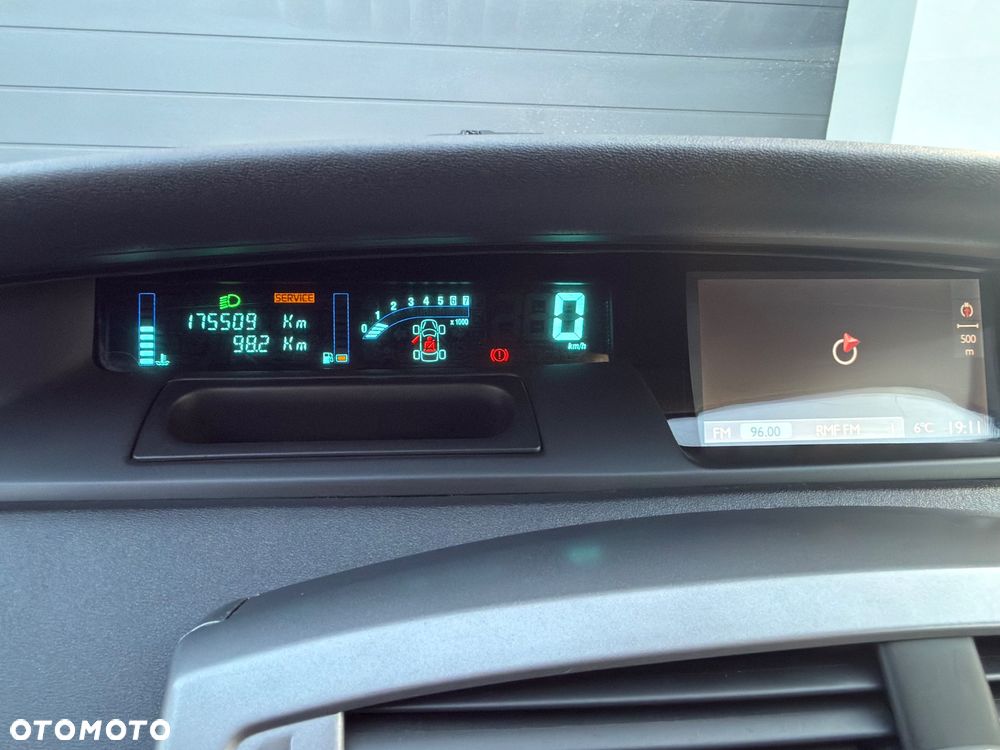 Renault Scenic 2.0 16V Privilege - 25