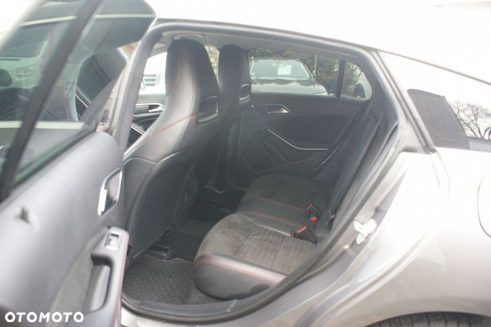 Mercedes-Benz CLA - 15
