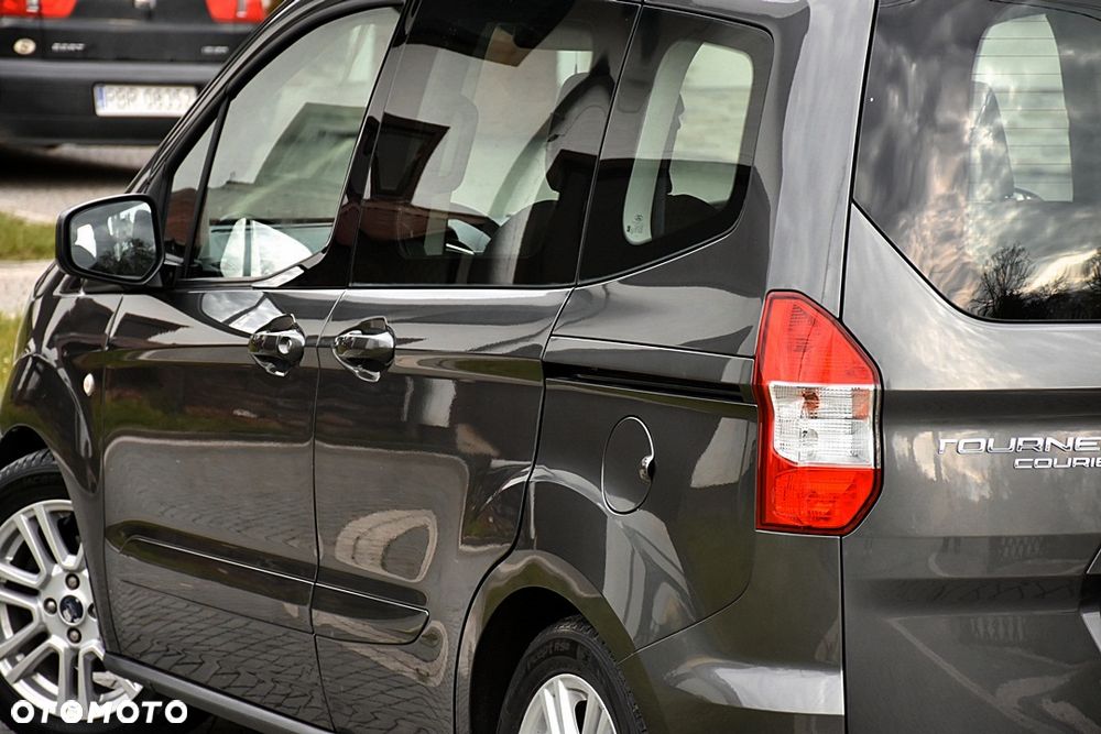 Ford Tourneo Courier 1.5 TDCi Trend - 12