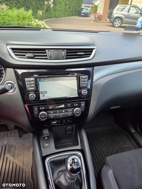 Nissan Qashqai 1.2 DIG-T N-Connecta - 16