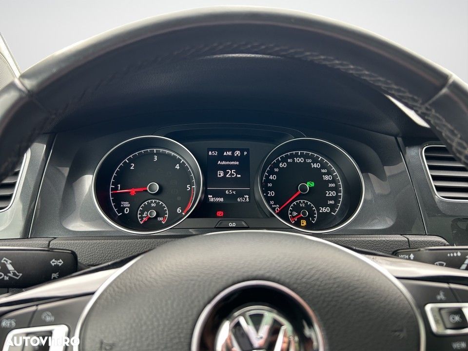 Volkswagen Golf - 14