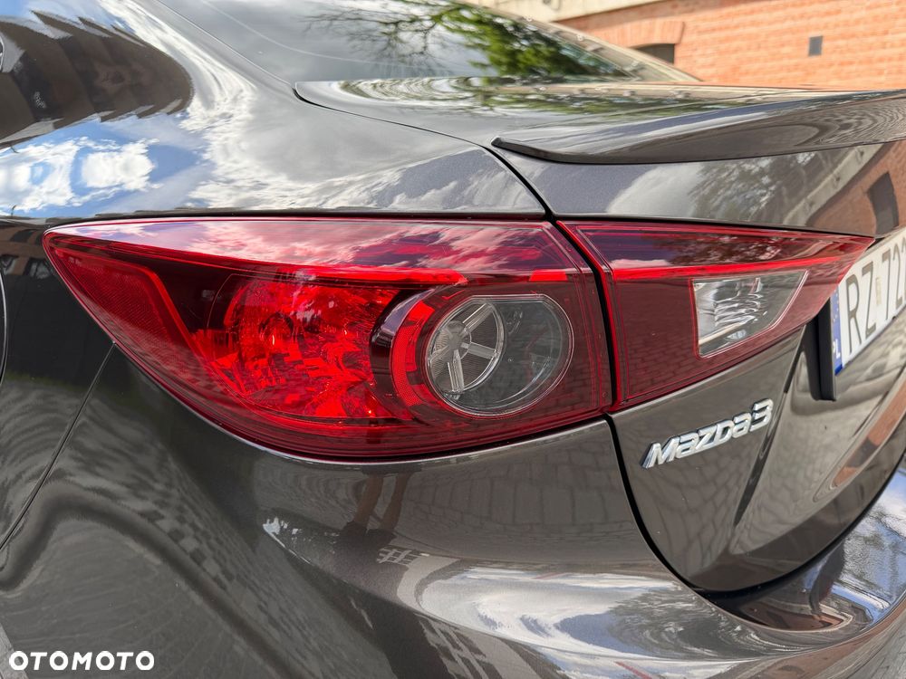 Mazda 3 - 8