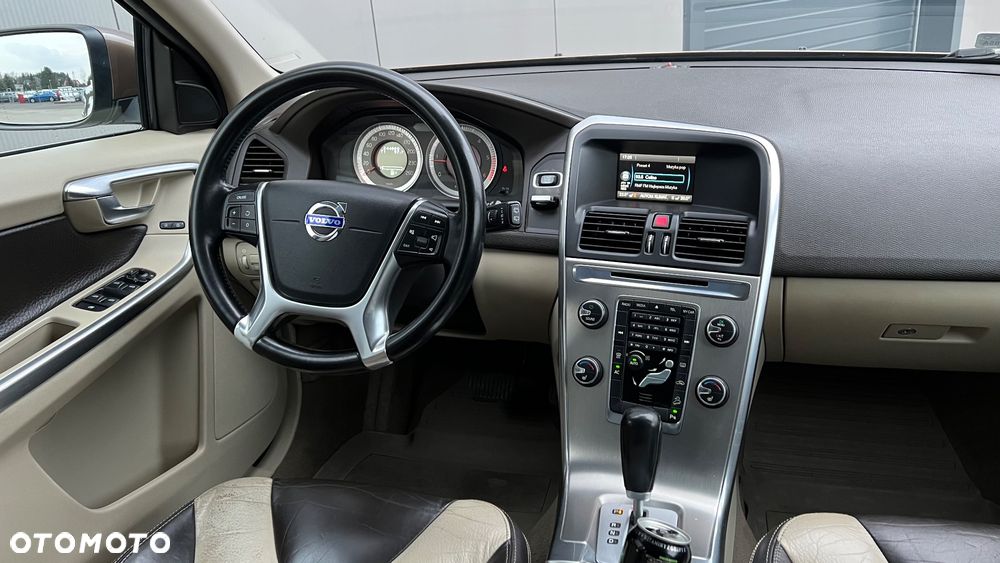 Volvo XC 60 D5 AWD Summum - 13