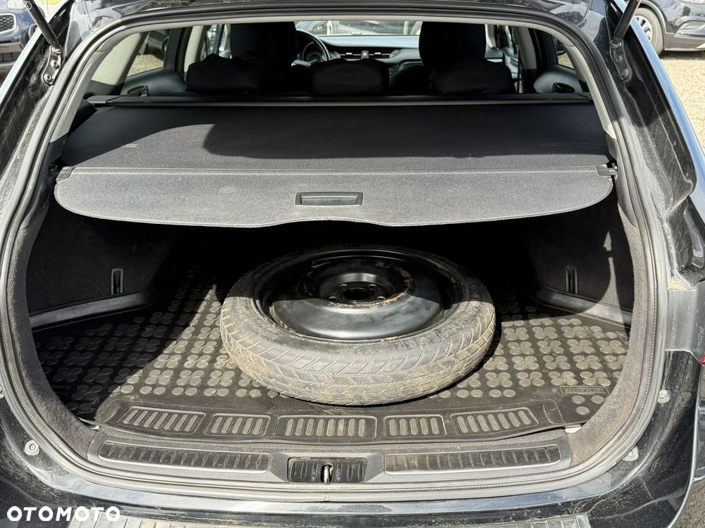 Toyota Avensis - 11