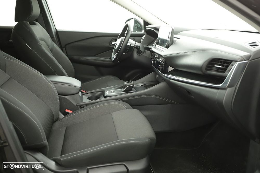 Nissan Qashqai 1.3 DIG-T N-GO Xtronic - 20