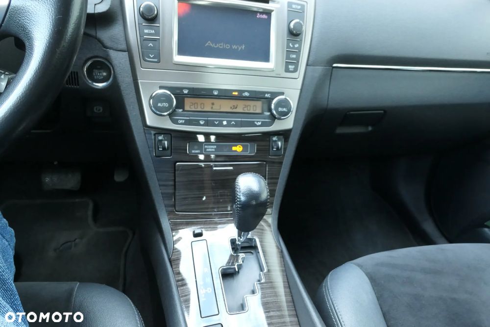 Toyota Avensis 2.0 Prestige MS - 6
