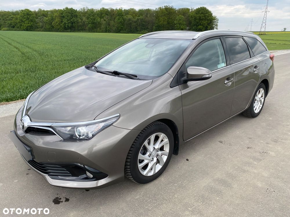 Toyota Auris 1.6 Premium - 14