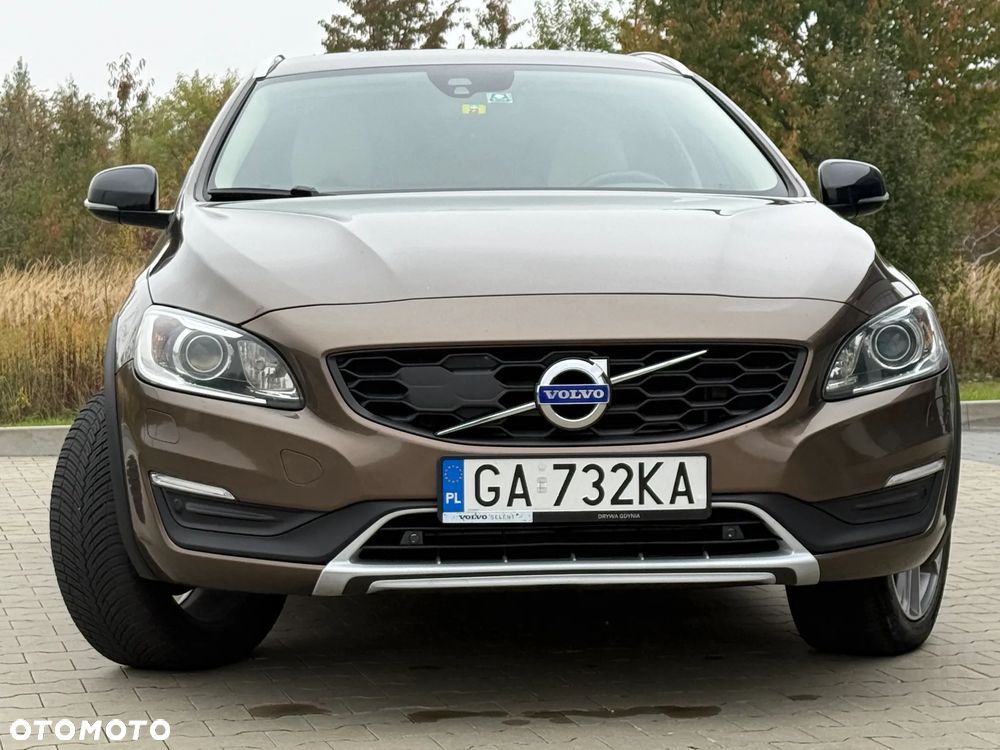 Volvo V60 Cross Country T5 AWD Summum - 11