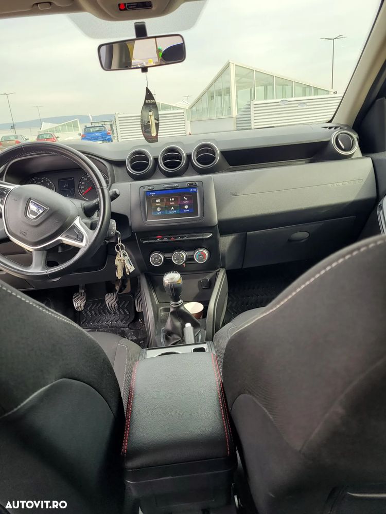 Dacia Duster 1.6 SCe Essential - 26