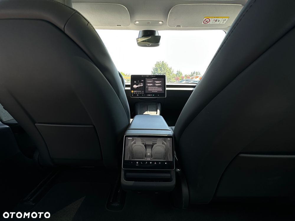 Tesla Model 3 - 14