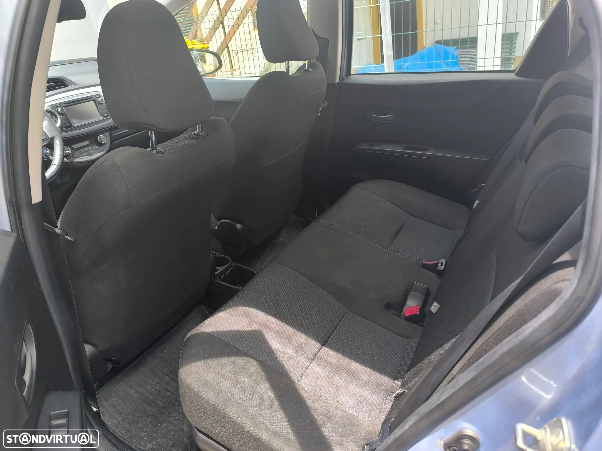 Toyota Yaris 1.5 HSD Comfort - 4