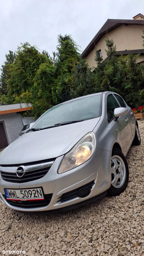 Opel Corsa 1.2 16V Essentia - 1