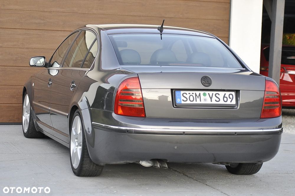 Skoda Superb 1.8 Turbo Elegance - 14