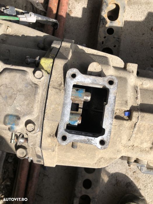 Cutie transfer reductor grup toyota Land Cruiser j120 automata 4 trepte  diferențial centrala 2002-2006 - 4