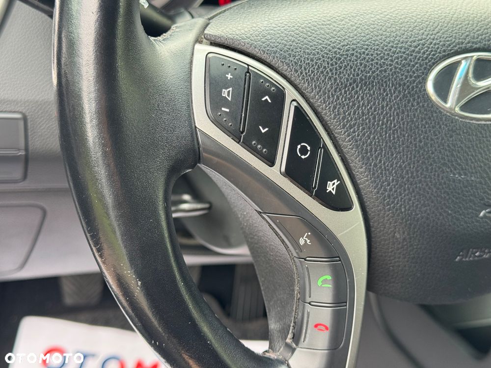 Hyundai i30 blue Kombi 1.6 GDi Style - 36