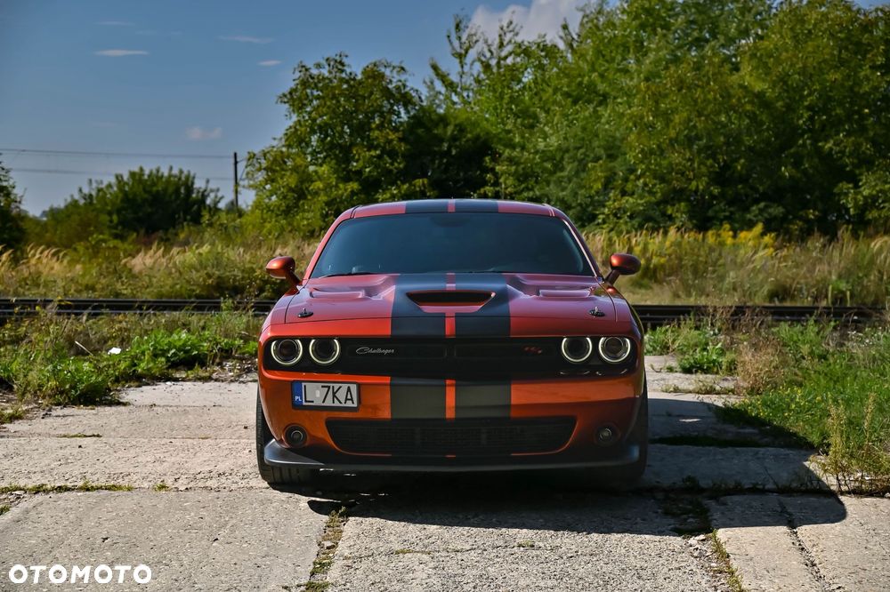 Dodge Challenger - 4