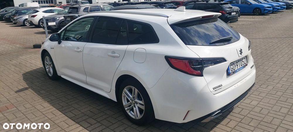 Suzuki Swace 1.8 Hybrid Premium Plus CVT - 6