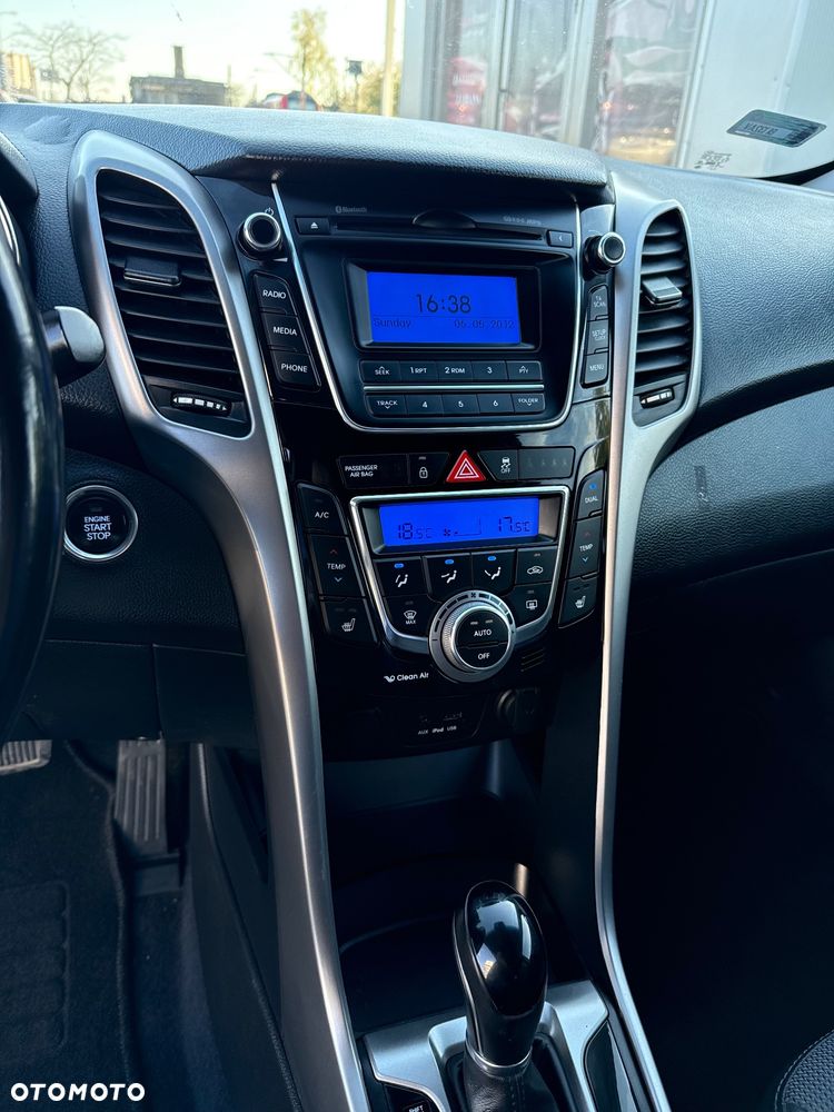 Hyundai i30 1.6 Comfort EU5 - 23
