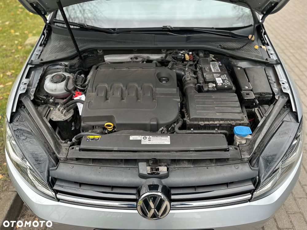 Volkswagen Golf 1.6 TDI BMT Comfortline - 24
