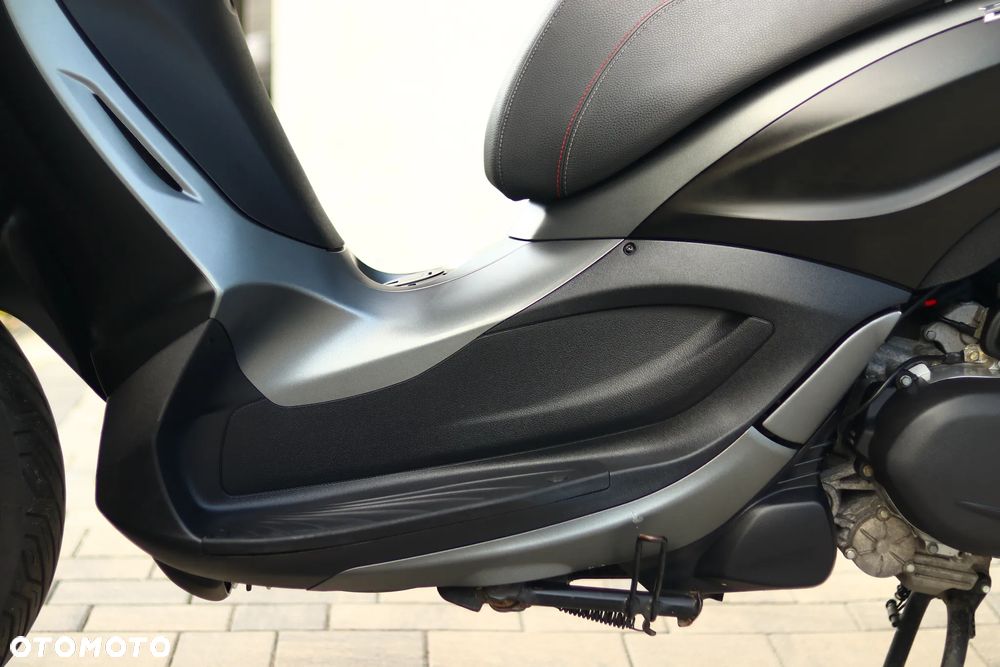 Piaggio Beverly - 27