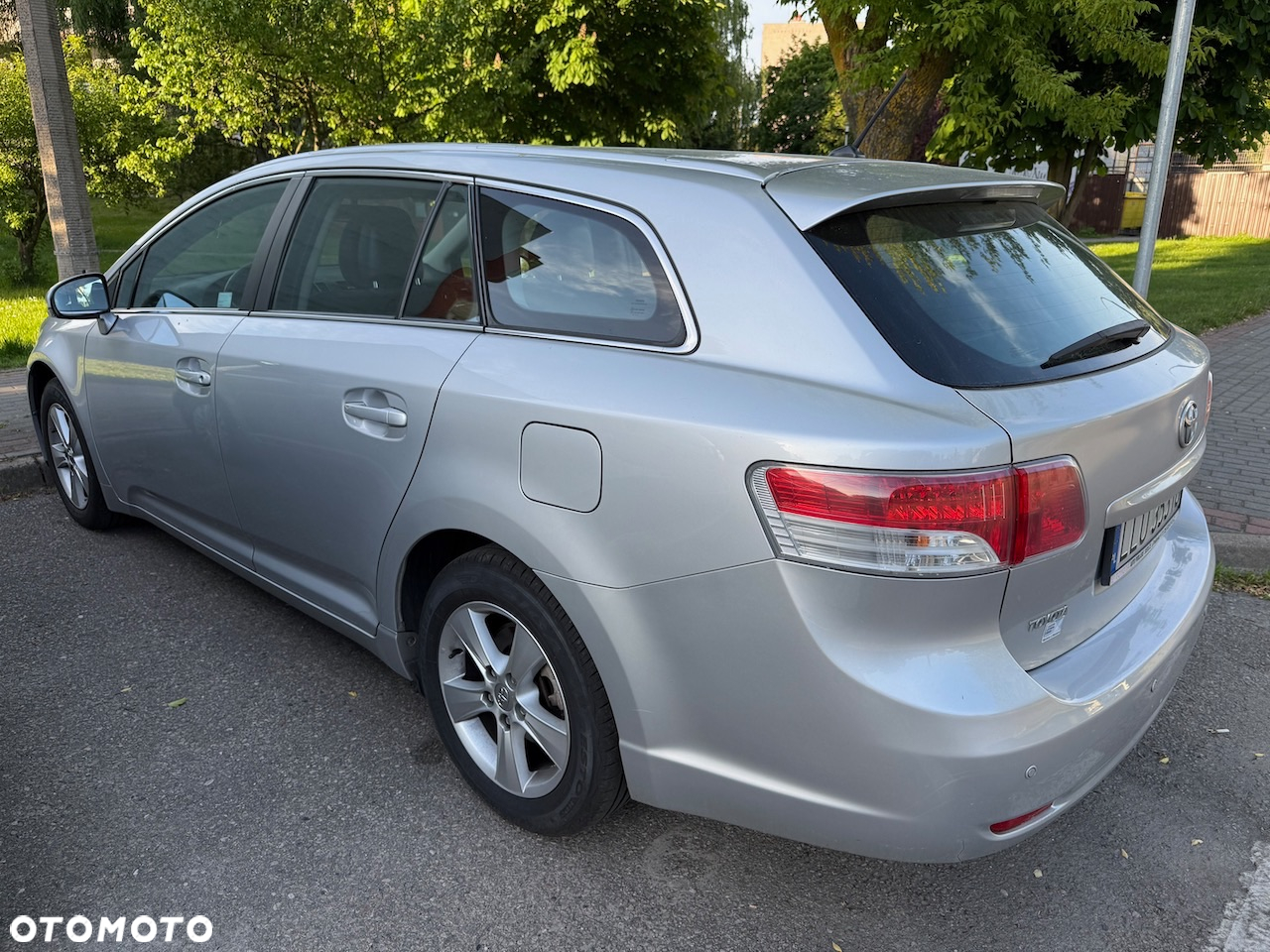 Toyota Avensis 1.8 Luna - 16