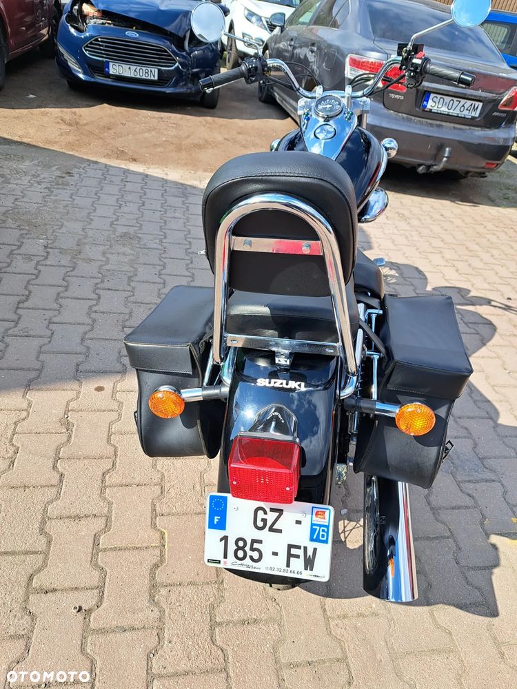 Suzuki Intruder - 17