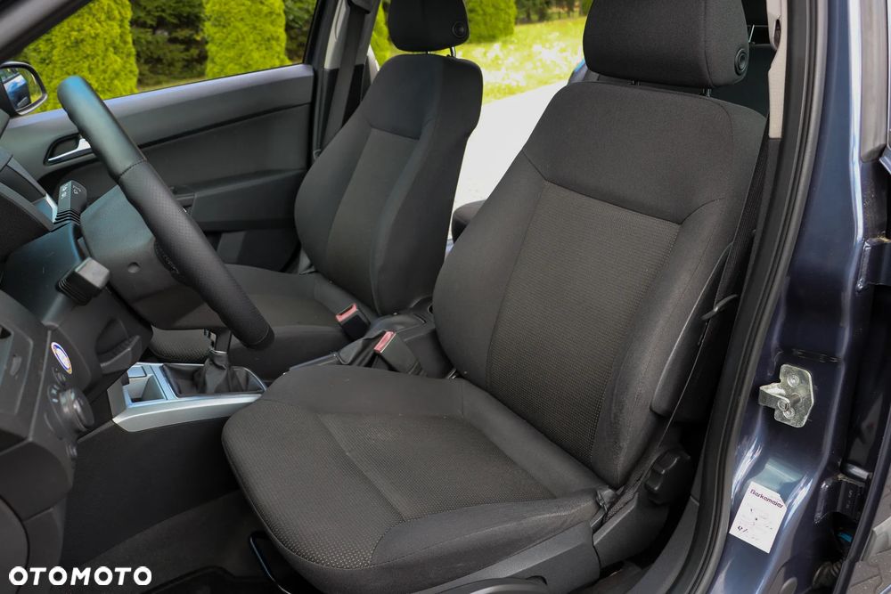 Opel Astra 1.6 Exklusiv - 28