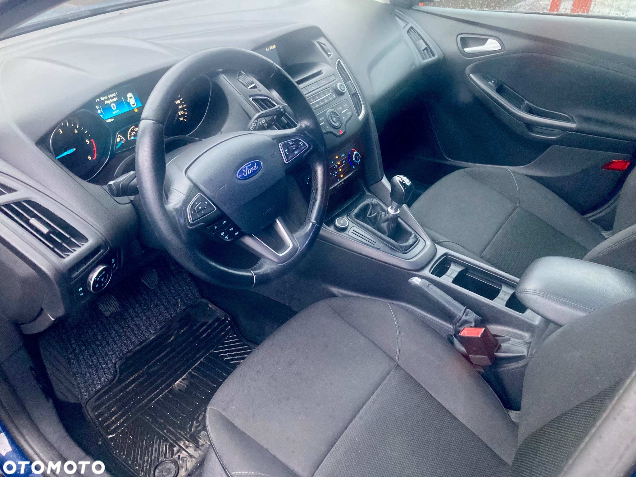 Ford Focus 1.5 TDCi SYNC Edition - 22