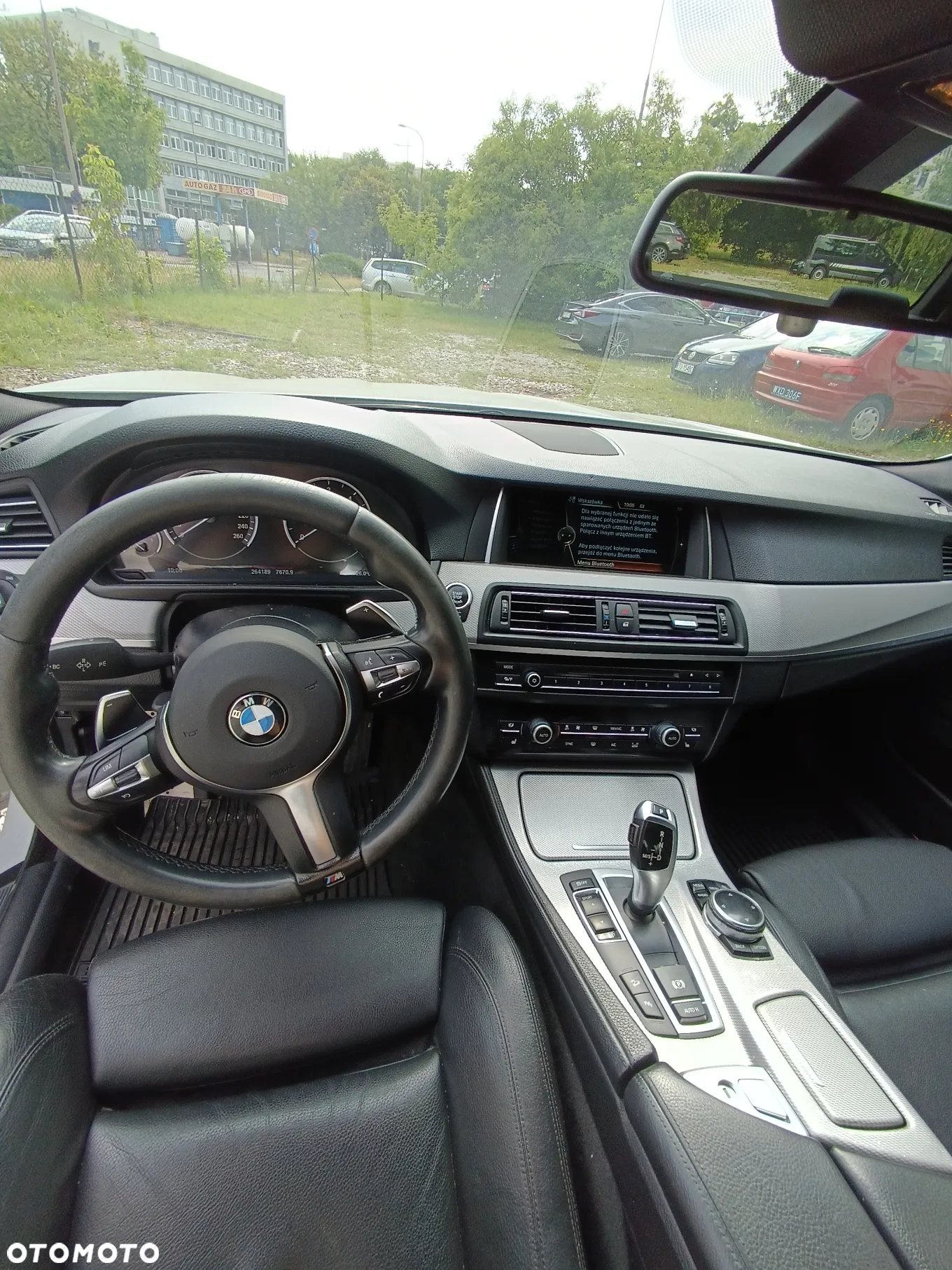 BMW Seria 5 520d xDrive - 29