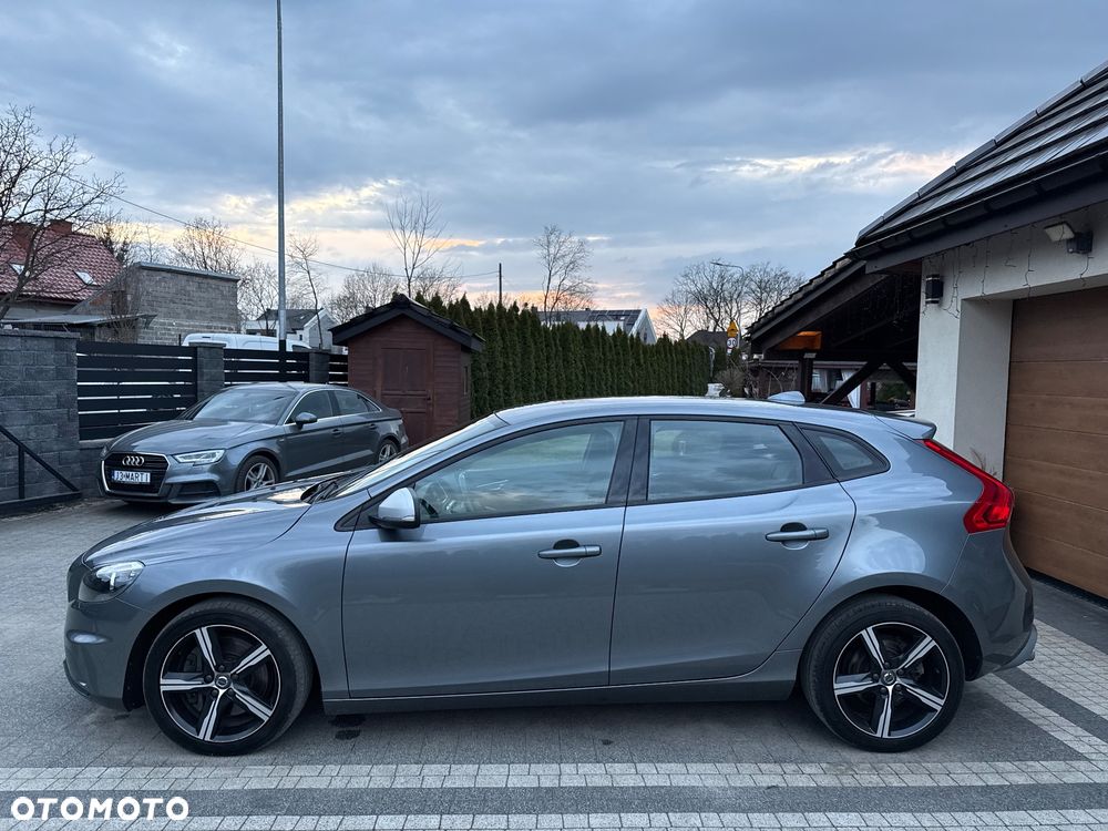 Volvo V40 D3 Geartronic RDesign - 18