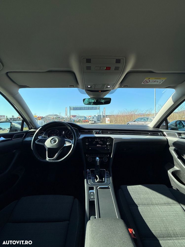 Volkswagen Passat 2.0 TDI DSG Comfortline - 25
