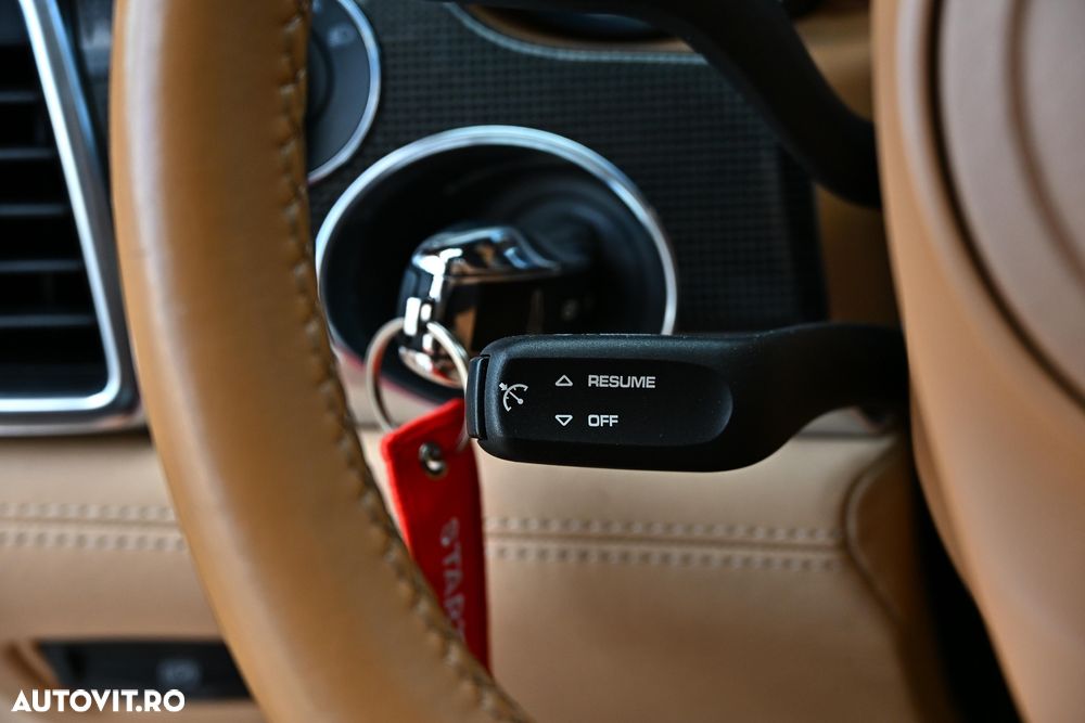 Porsche Panamera S Hybrid - 13