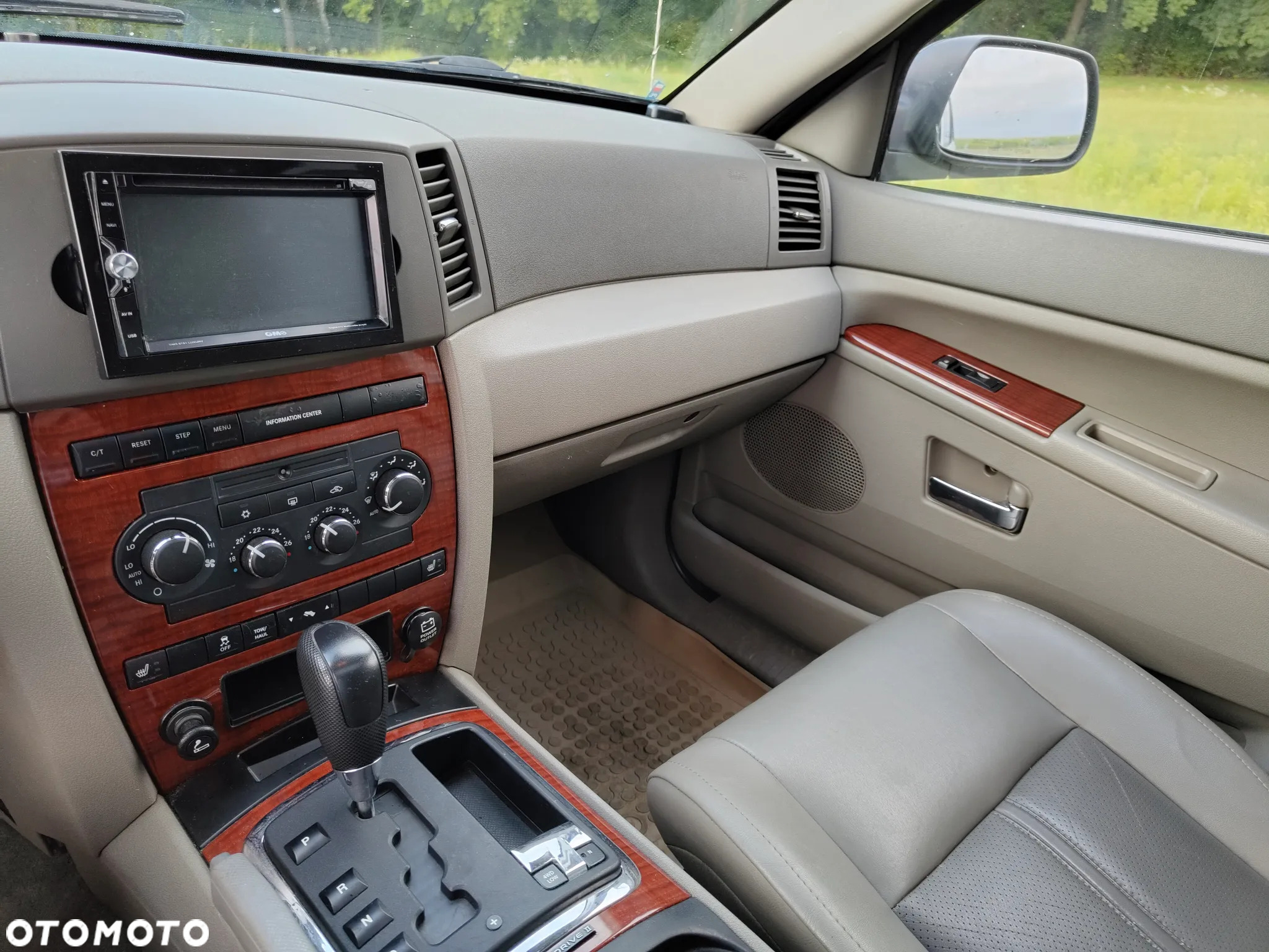 Jeep Grand Cherokee 4.7 Limited - 17